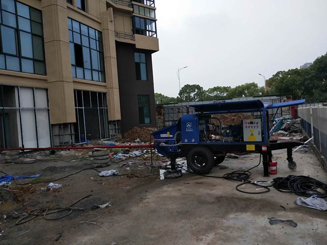 9月9日细石混凝土泵合作五环建设丹阳粤港臻园住宅小区项目 9月9日细石混凝土泵合作五环建设丹阳粤港臻园住宅小区项目