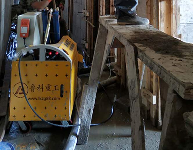 10月5日小型混凝土输送泵合作宏亚建设协众雅居14#楼及地下车库项目 10月5日小型混凝土输送泵合作宏亚建设协众雅居14#楼及地下车库项目