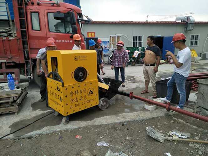 10月9日小型混凝土输送泵厂家合作华夏基业建筑崇明县城桥镇住宅项目 10月9日小型混凝土输送泵厂家合作华夏基业建筑崇明县城桥镇住宅项目