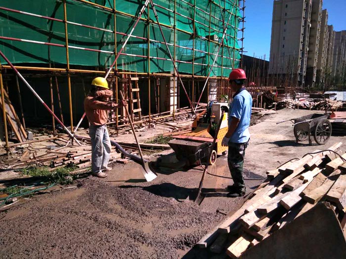 8月26日句容二次构造柱泵合作江苏友达空港聚星广场项目