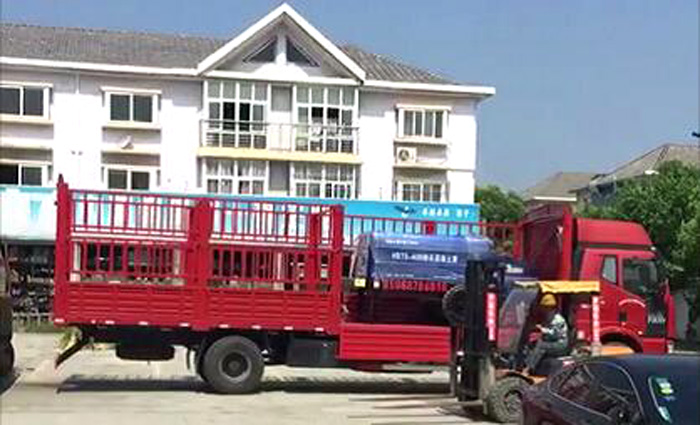 细石混凝土泵装车准备发往南京