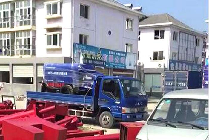 细石混凝土泵装车准备发往南京